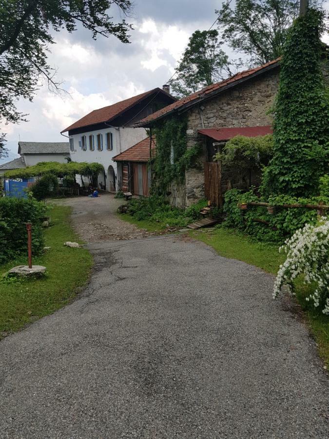 B&B Il Gatto Nero Castelveccana Exterior photo